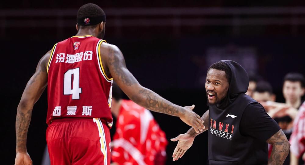 骨科h啪肉1v2文l